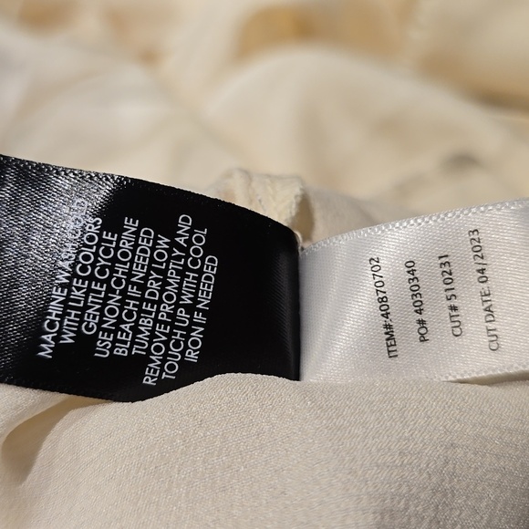 Torrid - Studio Bubble Satin Bow Tie Blouse in Pristine Cream / White​​​​ - Picture 9 of 12